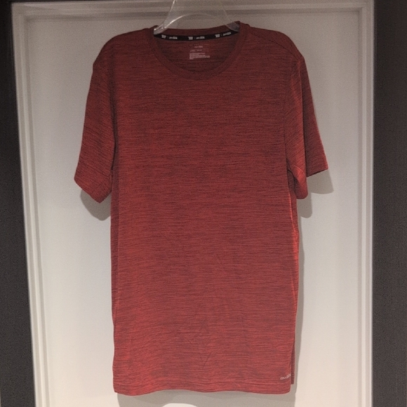 Men's Red Short Sleeve Tee - Like New - Picture 4 of 7